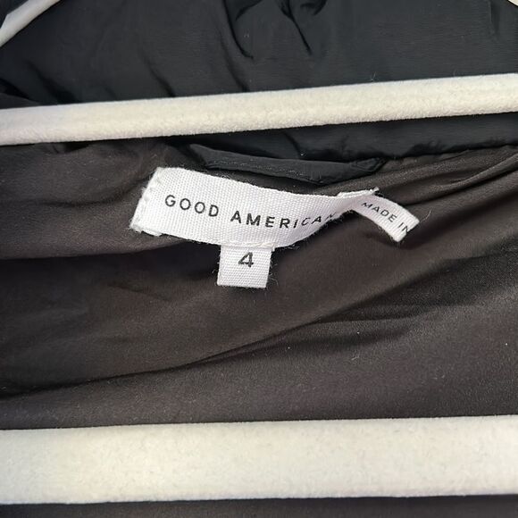 Good American Iridescent Puffer Coat - Picture 8 of 8